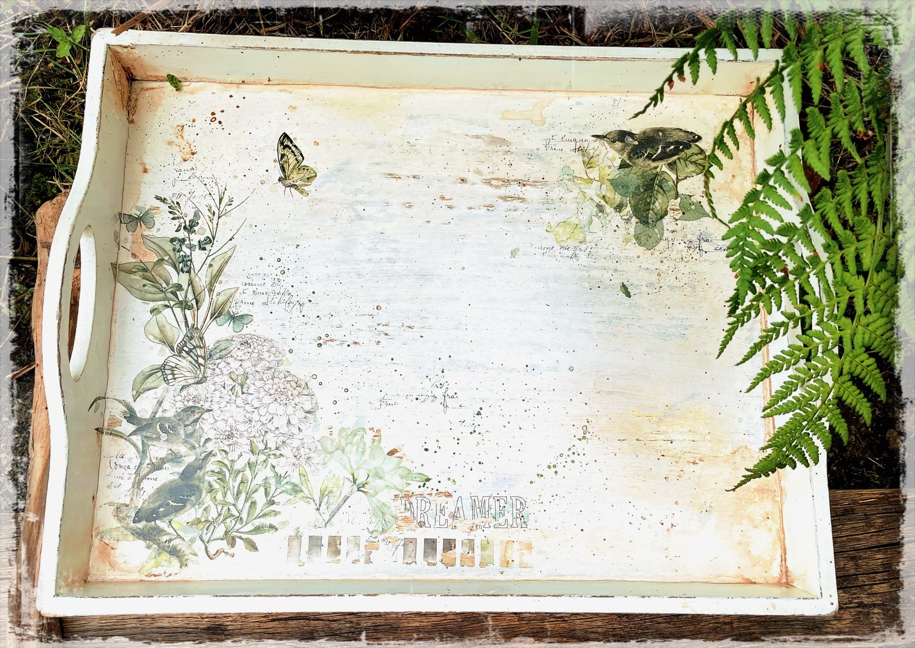 Shabby Tea Tray makeover. By Louise Crosbie.